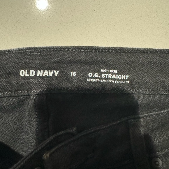 Old Navy Black Straight Leg Jeans - Picture 5 of 6